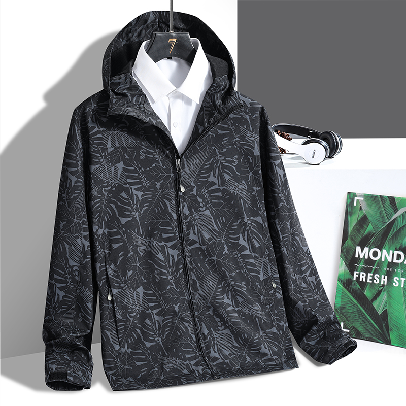 男士迷彩大码时尚冲锋衣登山夹克防风防水M-6XL